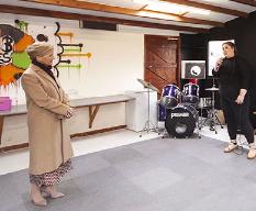 HRH visits Farm Place