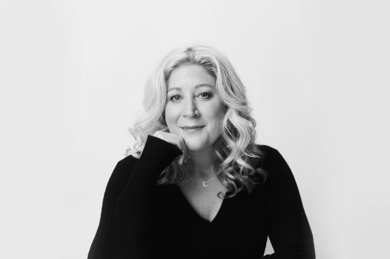 Ms Charlotte Kneer
